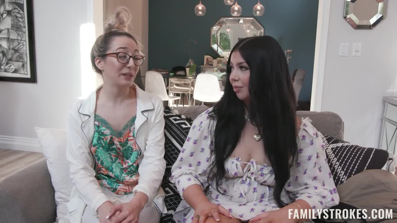 Sweet Sophia, Holly Day - A Silent Fuck 07 06 2023 - Watch Latest Porn Video at ePornHome.com for Free.