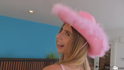 22 09 08 Anya Olsen - Roping Cowgirl