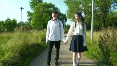 Luna Lynx - Very Small 18Yo Schoolgirl With Body Weight Of Only 35 Kilograms Fucks In Anal With Her Friend VG099 01 09 2022