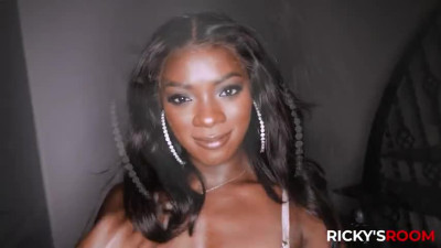 Rickysroom 22 06 16 Ana Fo