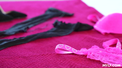 20 05 2022 Slimthick Vic - Studying In Bed