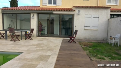 JacquieETMichelTV - Mary-Jane Is Enjoying Herself Again!