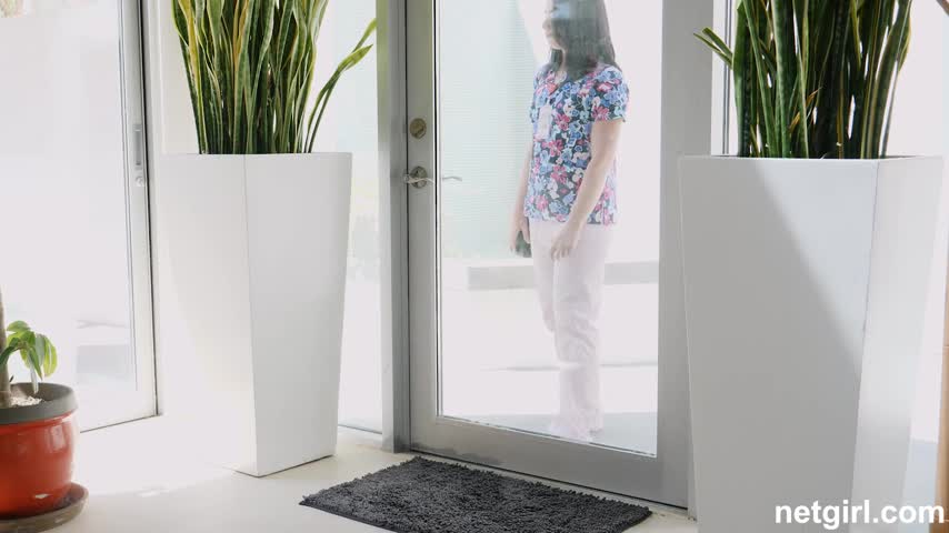 Netgirl Sophia - Anal On Her Lunch Break - Watch Latest Porn Video at ePornHome.com for Free.