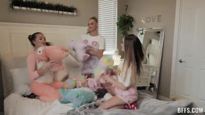 Bffs Sera Ryder Katie Kush And Emma Hix - Slumber Party Shenannigans