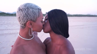 LegalPorno - Jasminy Villar, Heloa Green OB221 05 10 2023