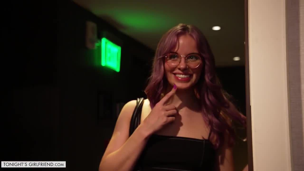 Bobbie Lavender - Cam Girl Bobbie Lavender Pays A Visit To Fan To Give Him The Night Of A Lifetime 22 12 2023 - Watch Latest Porn Video at ePornHome.com for Free.