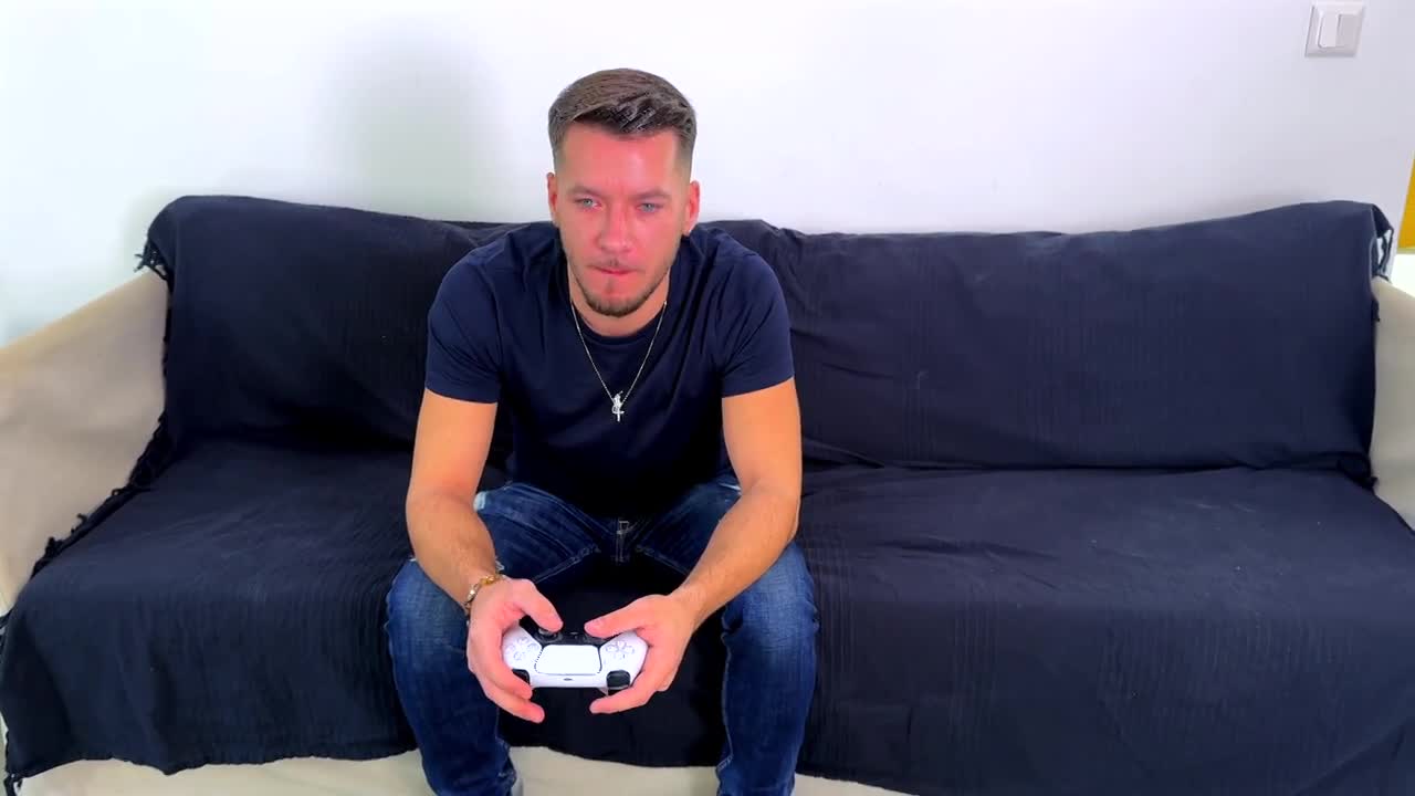 Didi Uses Her Ass To Distract Her Man 27 02 2024 - Watch Latest Porn Video at ePornHome.com for Free.