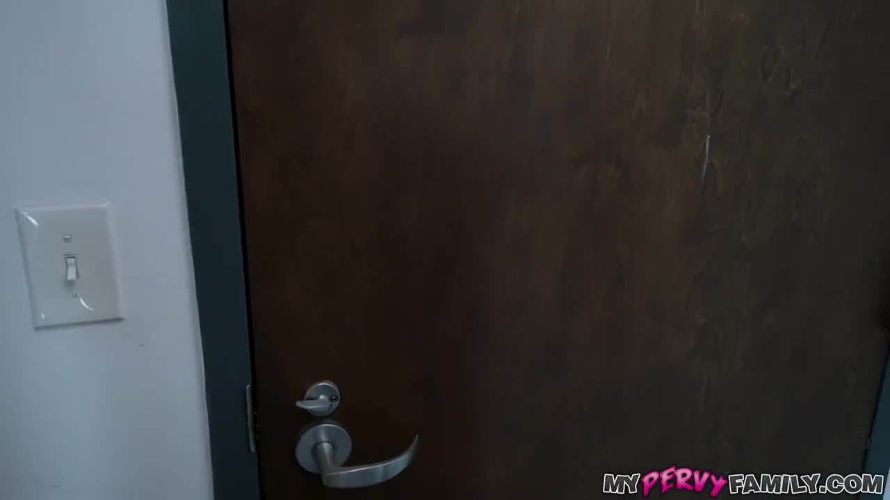 Ally Wild - Finding My Stepaunts Massage Tool 30 05 2024 - Watch Latest Porn Video at ePornHome.com for Free.