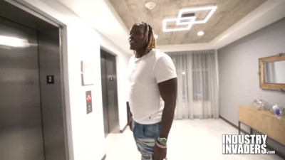 Industryinvaders - Ms Red X